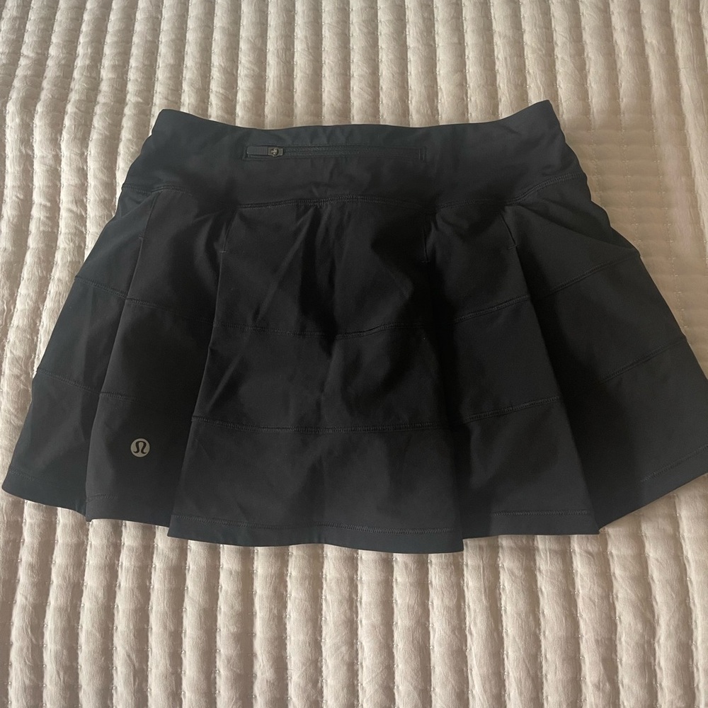 Lululemon pace rival skirt
